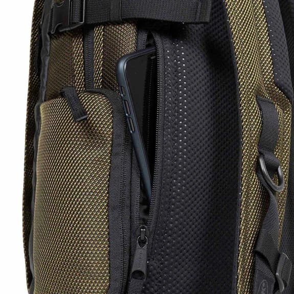 Eastpak Tecum M 19L Backpack Khaki Green Black 4 Eastpak Tecum M 19L Backpack Khaki Green Black - Image 4