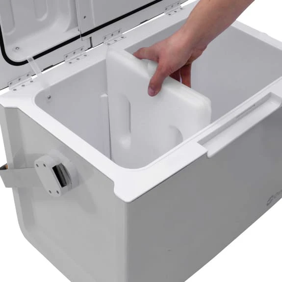 Outwell Ecolux 35L 12V-230V Electric Cooler Grey 4 Outwell Ecolux 35L 12V-230V Electric Cooler Grey - Image 4