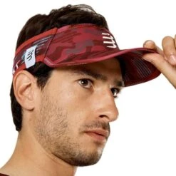 Compressport Visor Ultralight Camo Neon 2020 Dark Red -Nordis Camping Shop po cu00034l 204 003